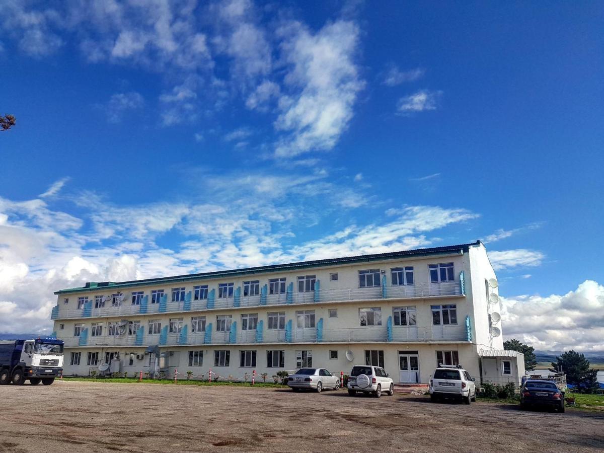 Tsalka Hotell Eksteriør bilde